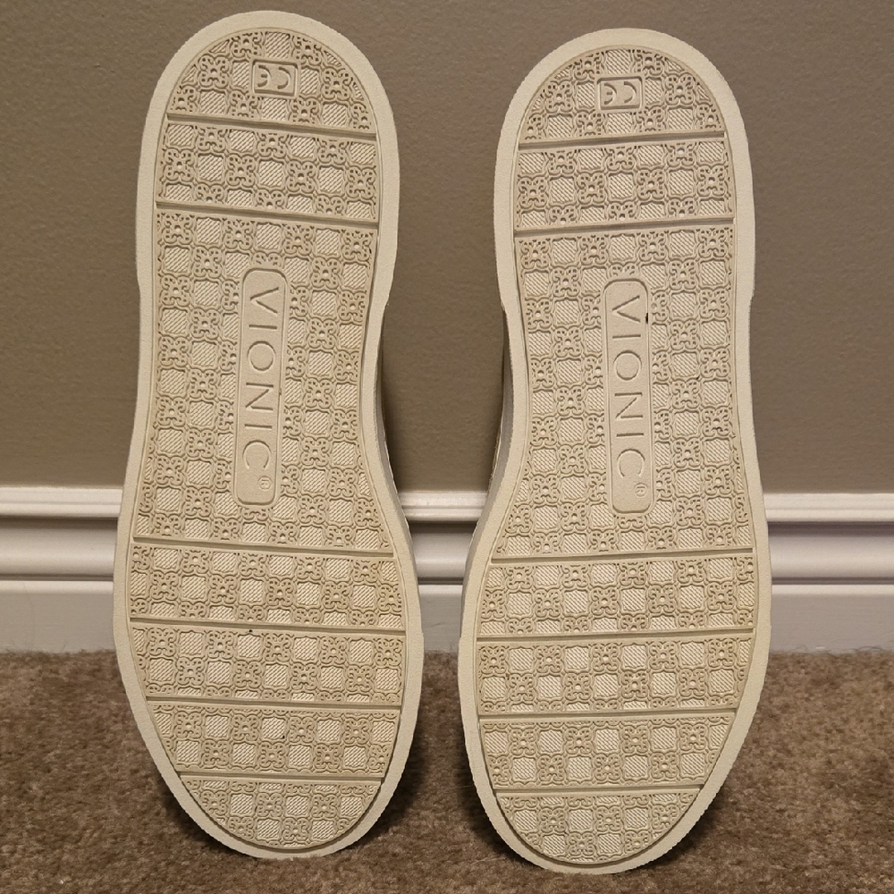 NWOT Vionic Kimmie Cream Rubber Sole Suede Casual Sneaker Size 8.5 - Picture 5 of 10